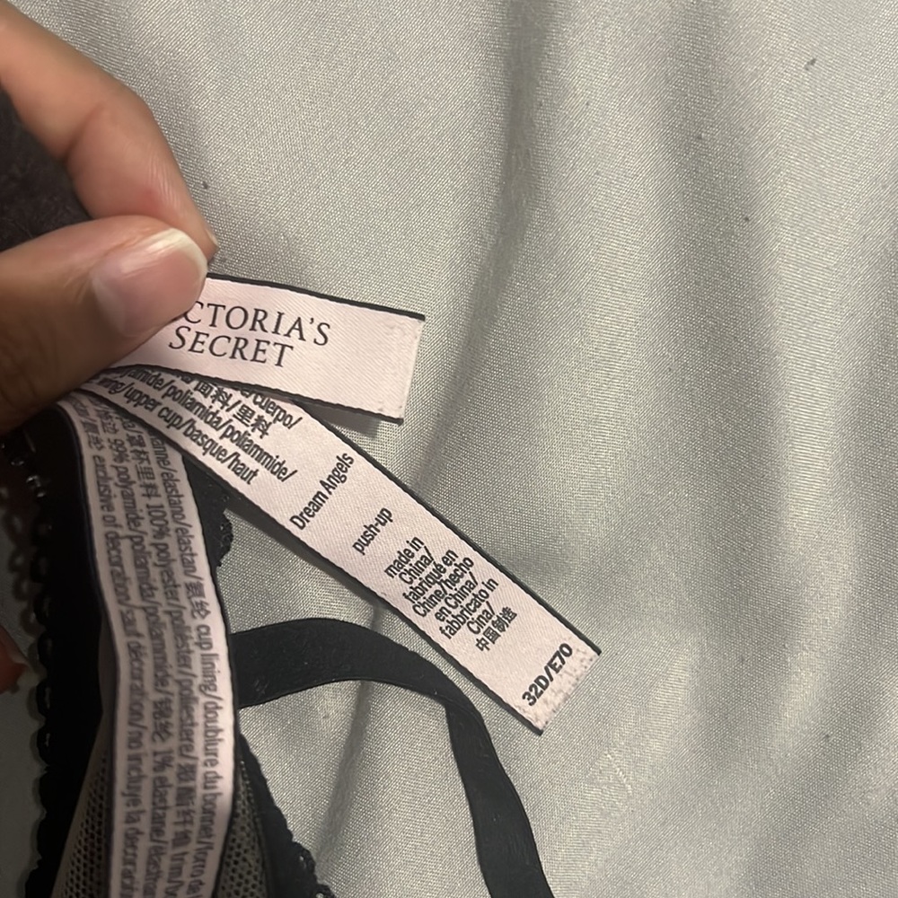 Victoria Secret Push-up bra - Picture 4 of 4